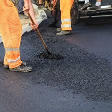 Driveway Snow Removal Preparation in Essexville, MI